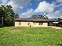 101 Colonial Drive, Yorktown, TX 78164