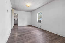 214 McCullough, Cuero, TX 77954