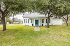 house for sale in Yorktown Texas