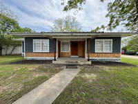 house for sale in Cuero Texas